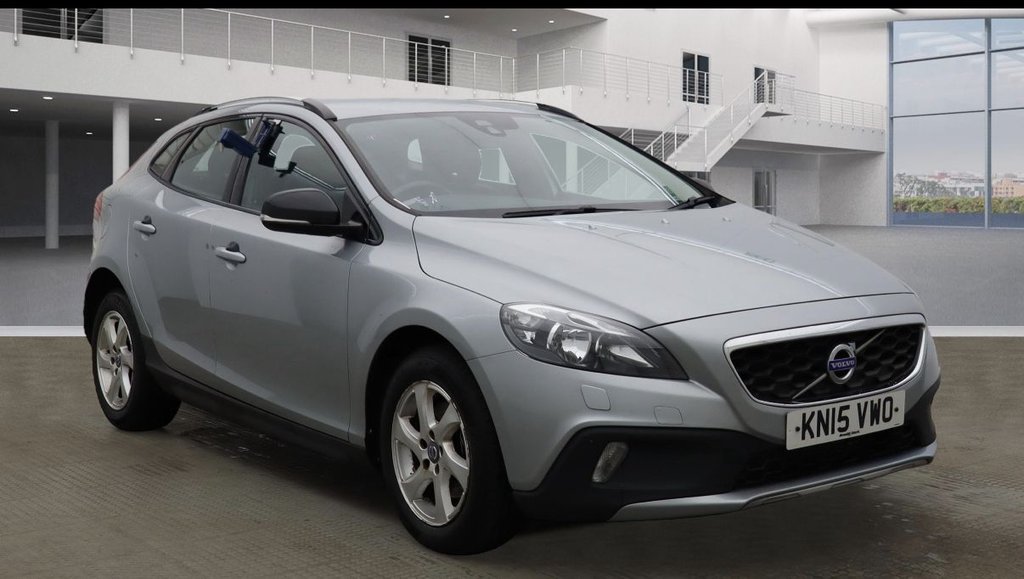 Used Volvo V40 2015 for sale - 76481661: Photo 1