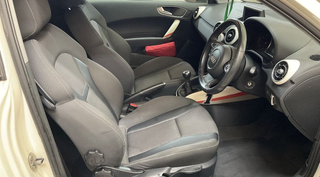 Used Audi A1 2011 for sale - 77936661: Photo 3