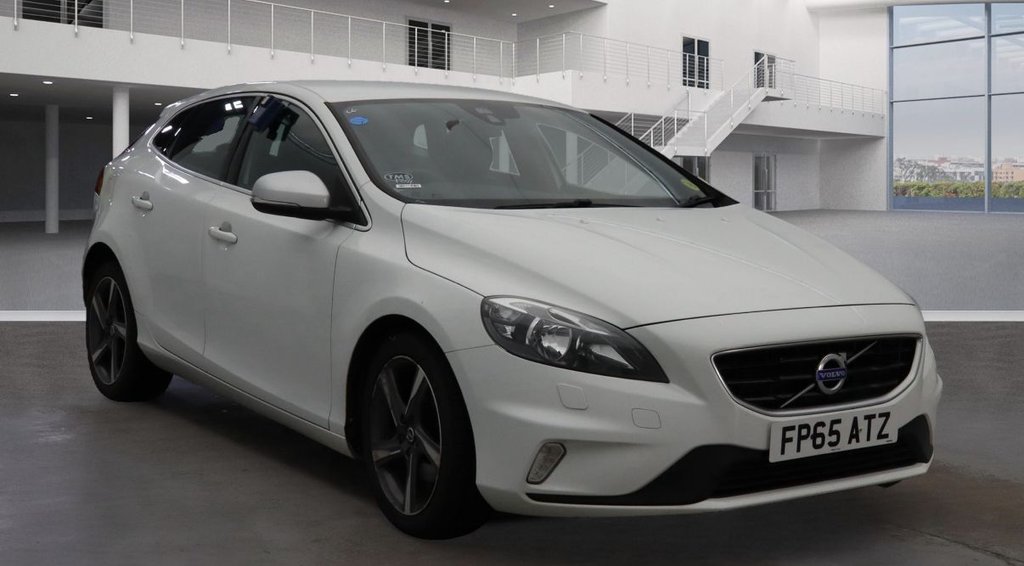 Used Volvo V40 2015 for sale - 76590995: Photo 1