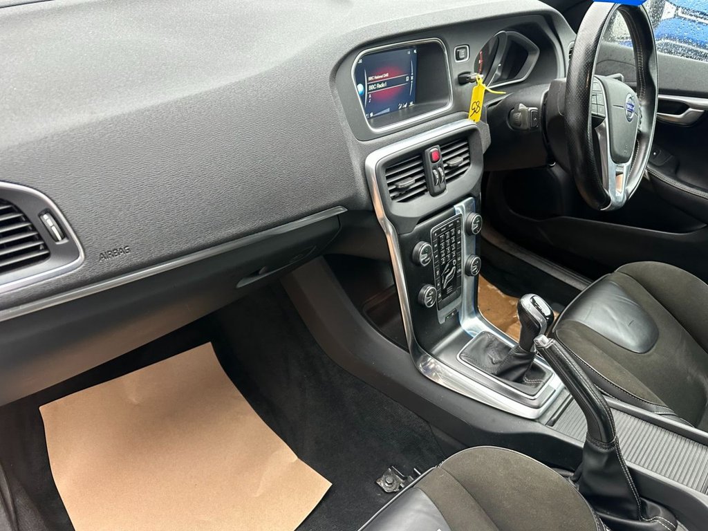 Used Volvo V40 2015 for sale - 76590995: Photo 17