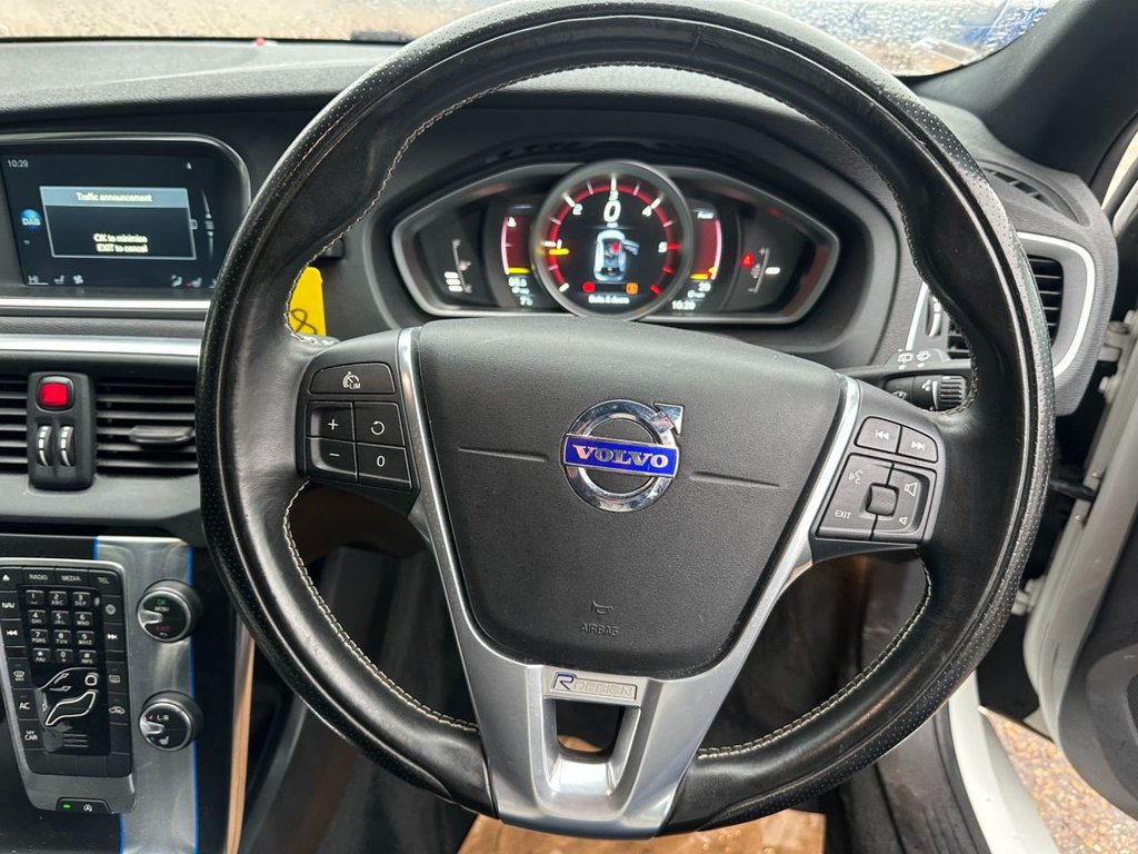 Used Volvo V40 2015 for sale - 76590995: Photo 18