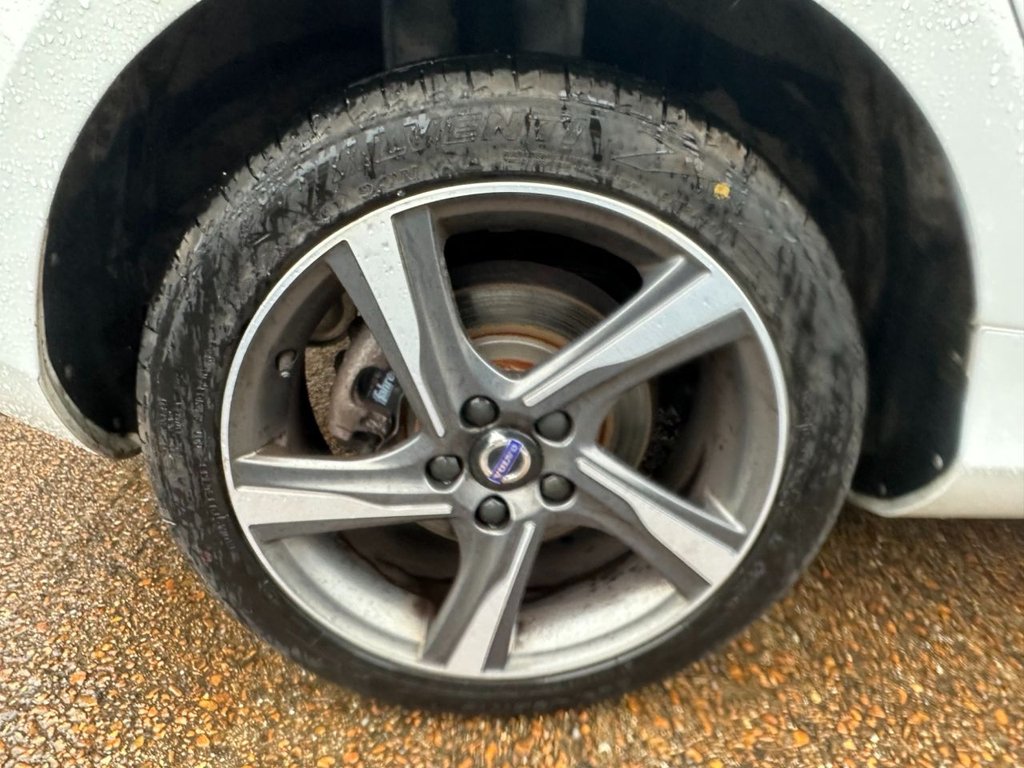 Used Volvo V40 2015 for sale - 76590995: Photo 26