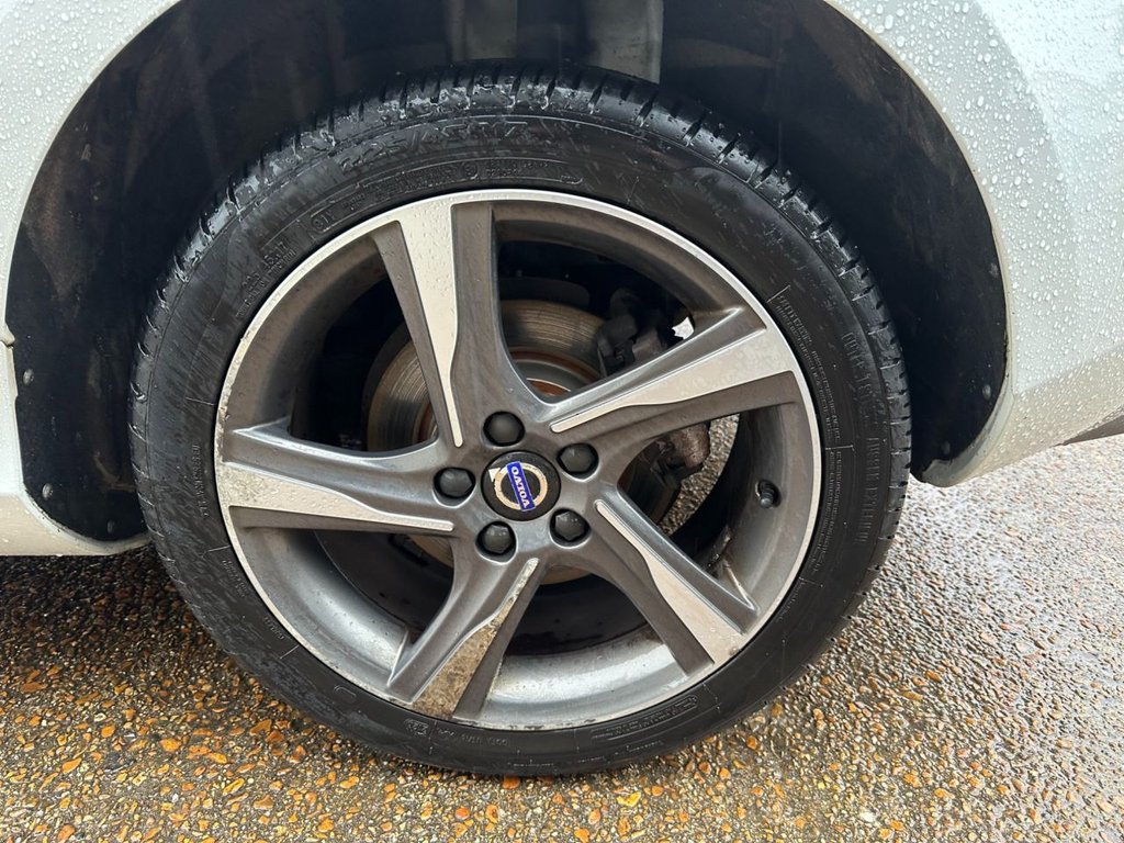 Used Volvo V40 2015 for sale - 76590995: Photo 27