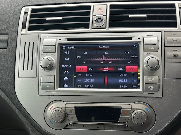 Used Ford Kuga 2011 for sale - 74974490: Photo 16