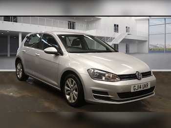 Volkswagen - Golf