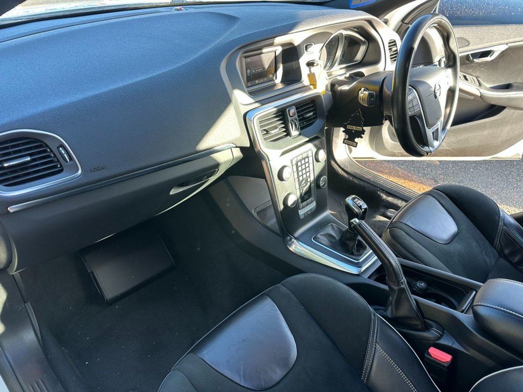 Used Volvo V40 2017 for sale - 76768634: Photo 12