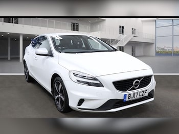 2017 (17) - T2 [122] R DESIGN 5dr