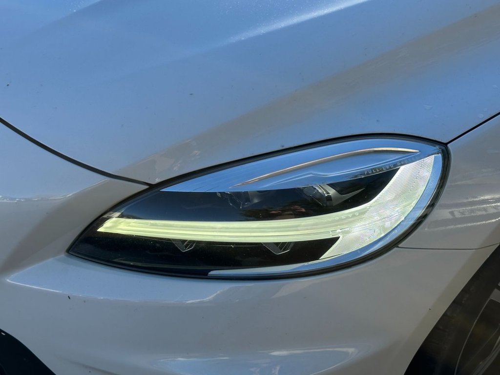 Used Volvo V40 2017 for sale - 76768634: Photo 20