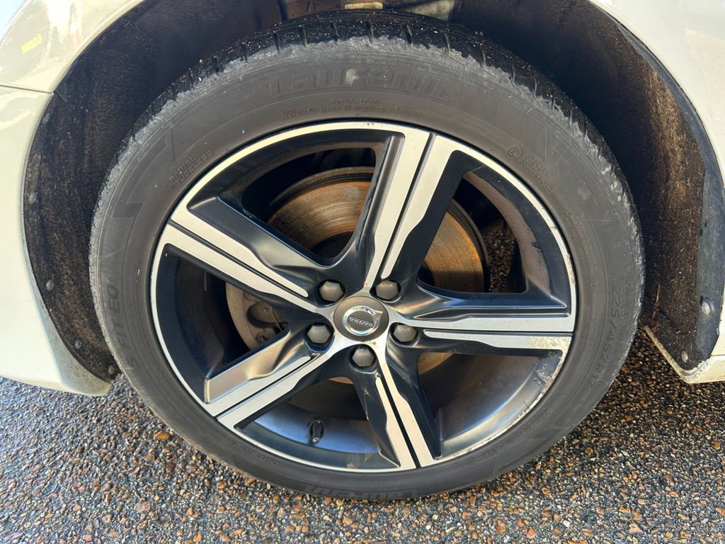 Used Volvo V40 2017 for sale - 76768634: Photo 25