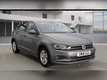Used Volkswagen Polo 2018 for sale - 76454702: Photo
