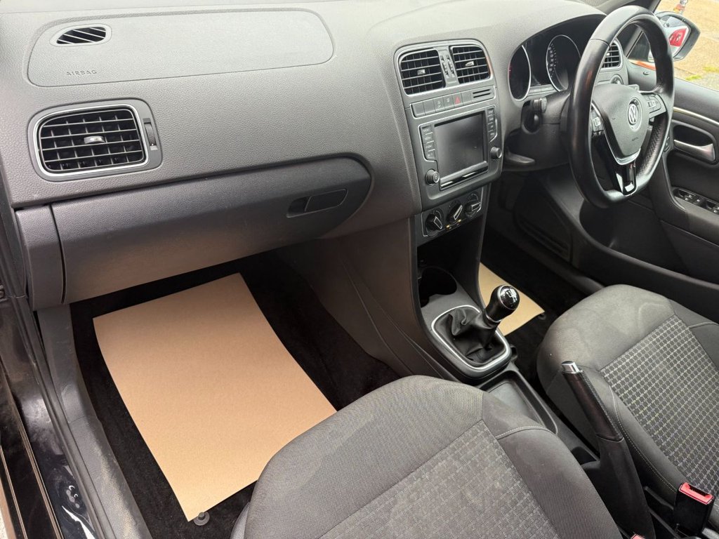 Used Volkswagen Polo 2015 for sale - 76256798: Photo 12