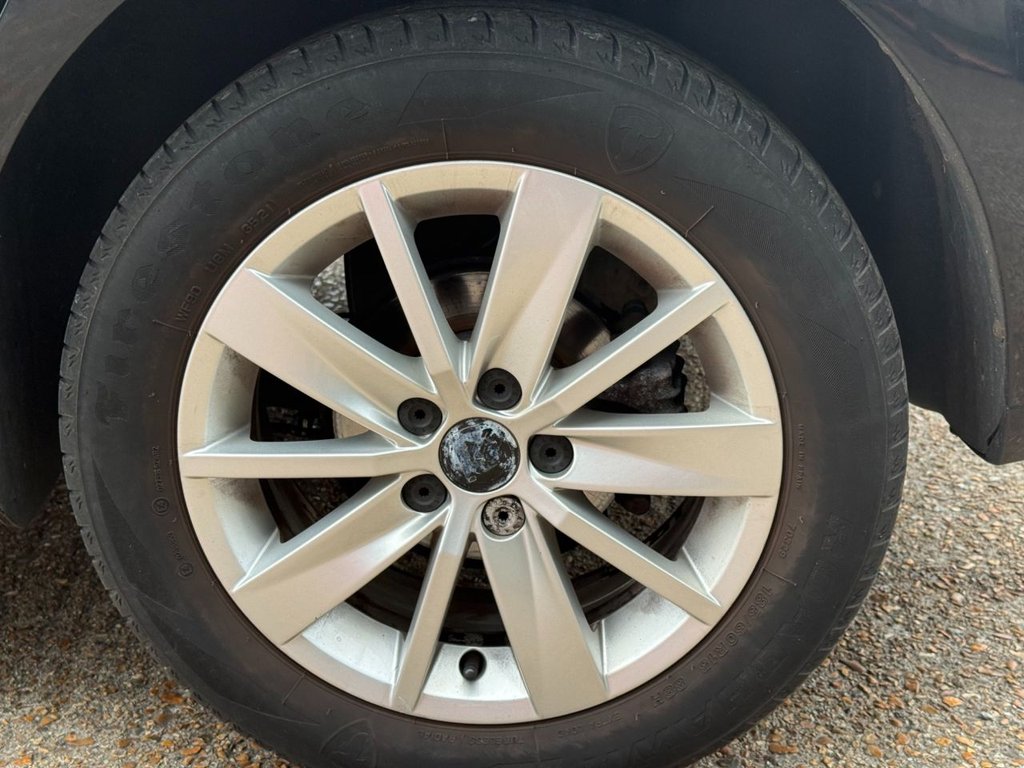 Used Volkswagen Polo 2015 for sale - 76256798: Photo 28