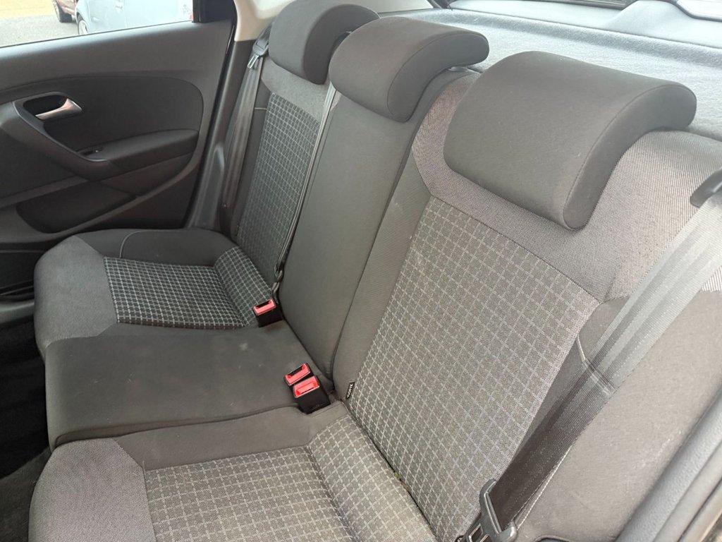 Used Volkswagen Polo 2015 for sale - 76256798: Photo 9