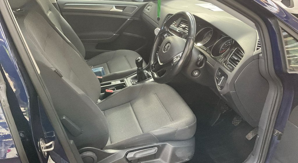 Used Volkswagen Golf 2017 for sale - 78167224: Photo 3