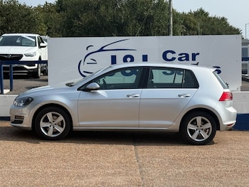 Used Volkswagen Golf 2017 for sale - 75502505: Photo