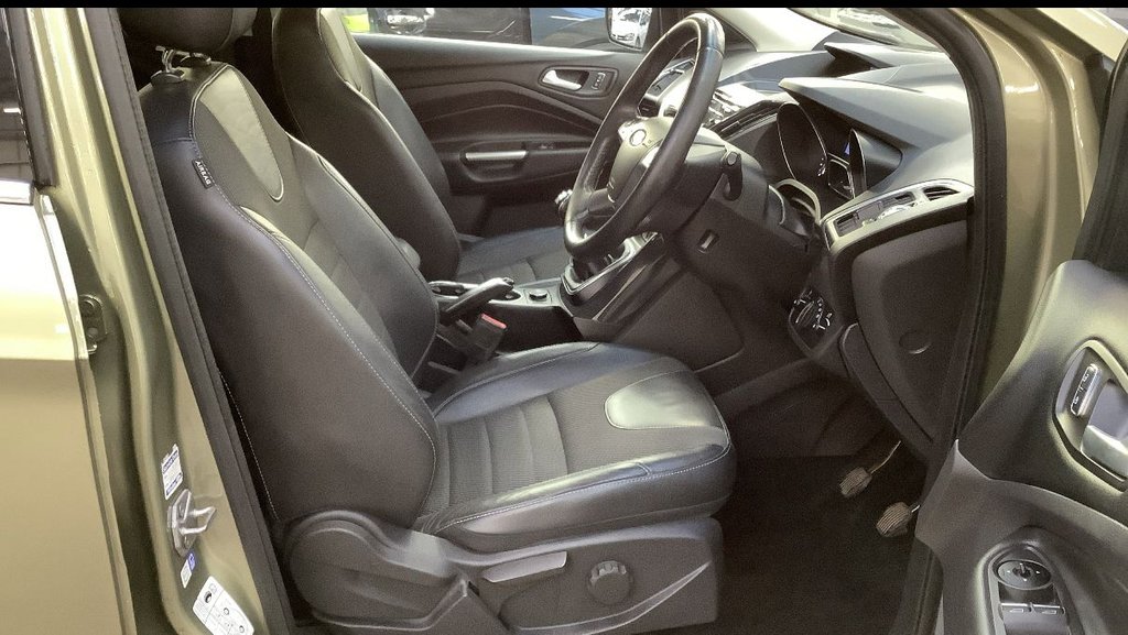 Used Ford Kuga 2015 for sale - 77038429: Photo 3