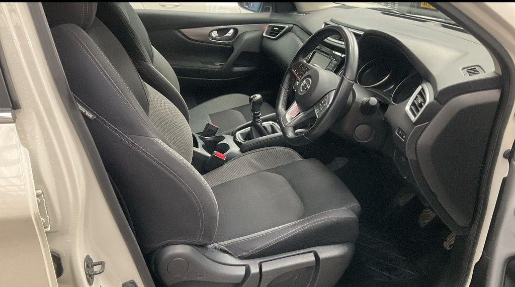 Used Nissan Qashqai 2017 for sale - 77806501: Photo 3