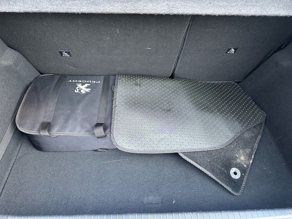 Used Peugeot E-208 2020 for sale - 77250223: Photo 11