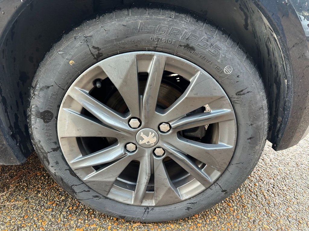 Used Peugeot E-208 2020 for sale - 77250223: Photo 28