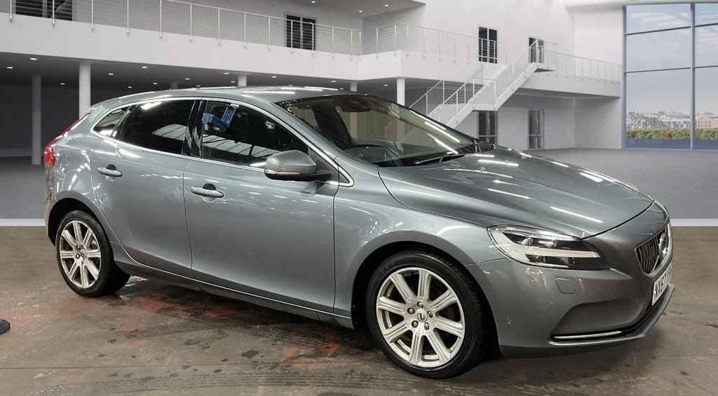 Used Volvo V40 2017 for sale - 76605030: Photo 1