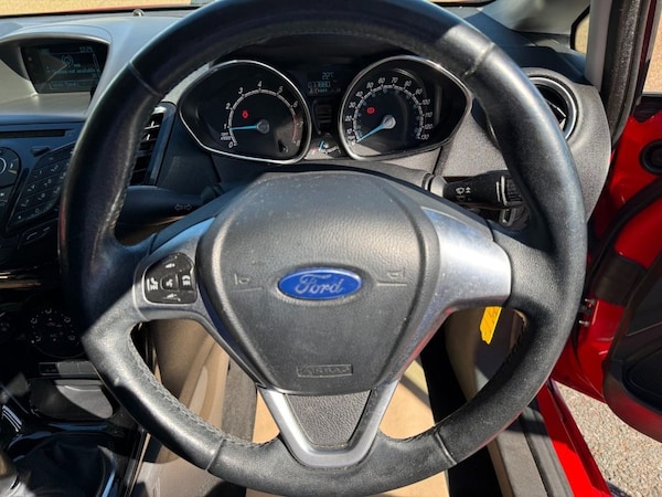 Used Ford Fiesta 2015 for sale - 76068496: Photo 15