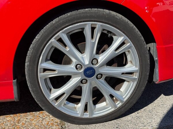 Used Ford Fiesta 2015 for sale - 76068496: Photo 25