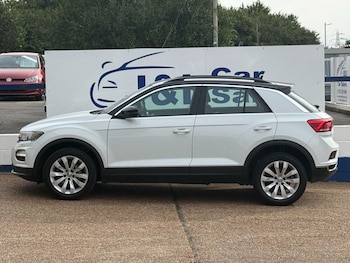 Used Volkswagen T-Roc 2018 for sale - 75473777: Photo