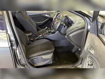 Used Ford Focus 2017 for sale - 78781019: Photo