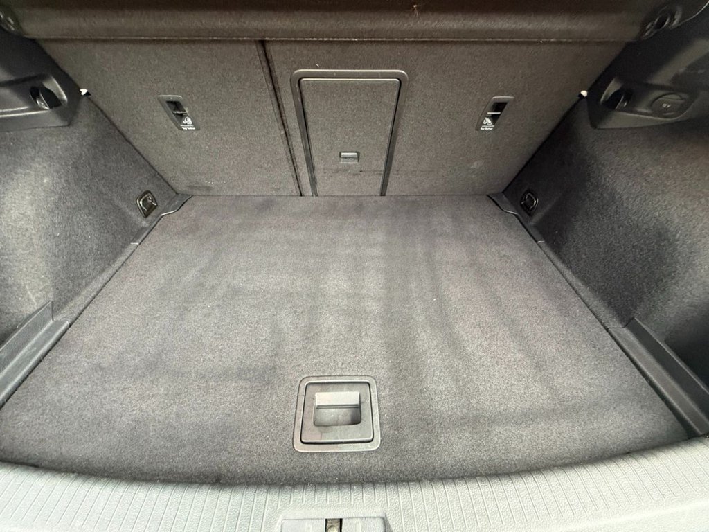 Used Volkswagen Golf 2013 for sale - 77199999: Photo 11