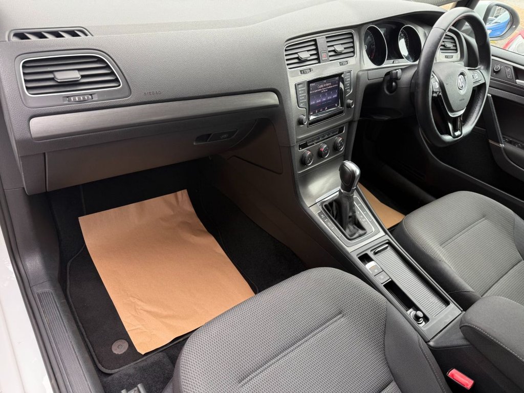 Used Volkswagen Golf 2013 for sale - 77199999: Photo 12