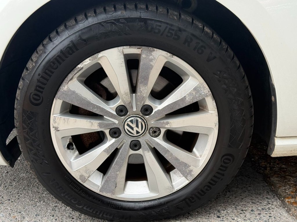 Used Volkswagen Golf 2013 for sale - 77199999: Photo 29