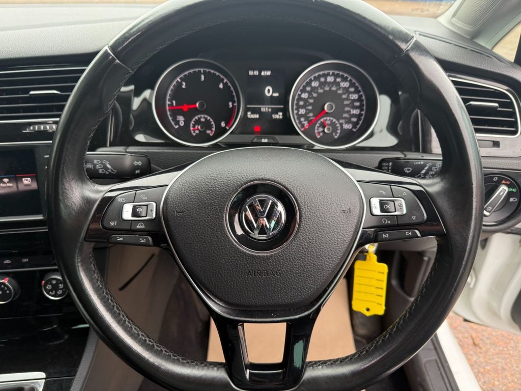 Used Volkswagen Golf 2015 for sale - 76642419: Photo 20
