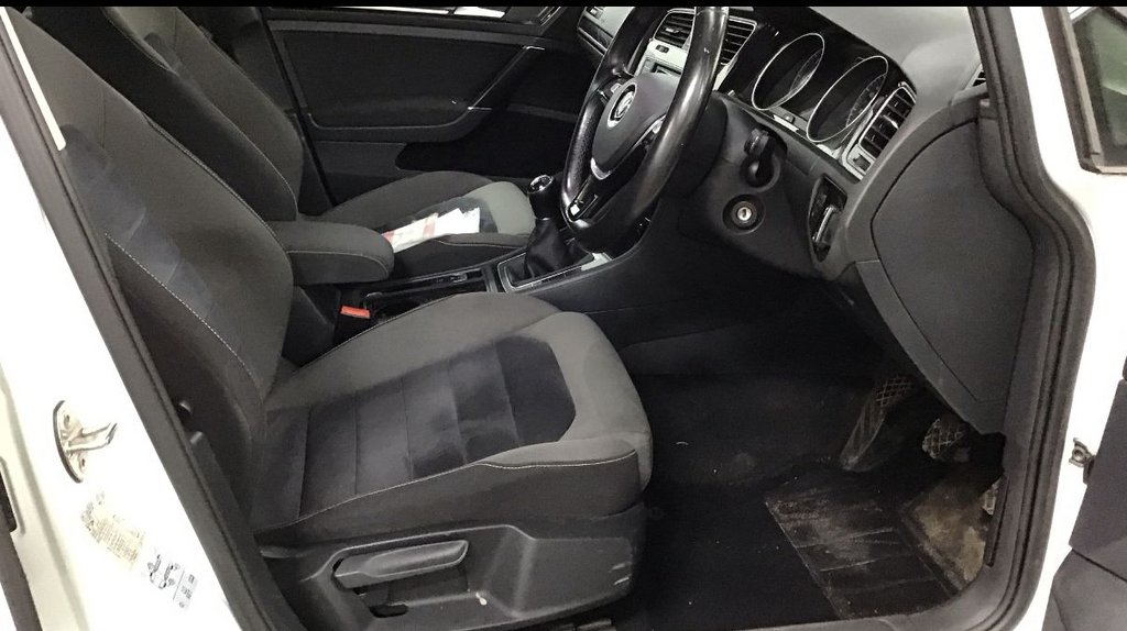 Used Volkswagen Golf 2015 for sale - 76642419: Photo 3