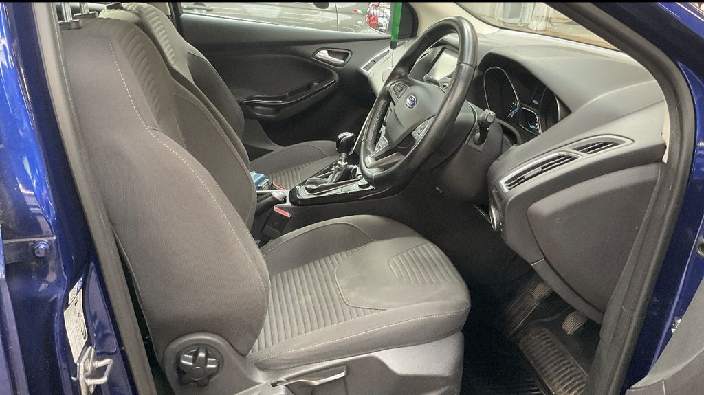 Used Ford Focus 2015 for sale - 77720349: Photo 3