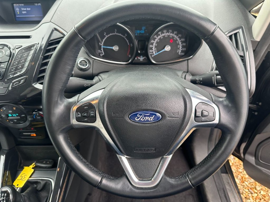 Used Ford Ecosport 2015 for sale - 77499076: Photo 15