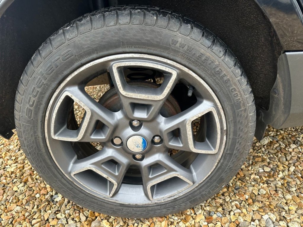 Used Ford Ecosport 2015 for sale - 77499076: Photo 27