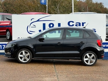 Used Volkswagen Polo 2015 for sale - 76386554: Photo