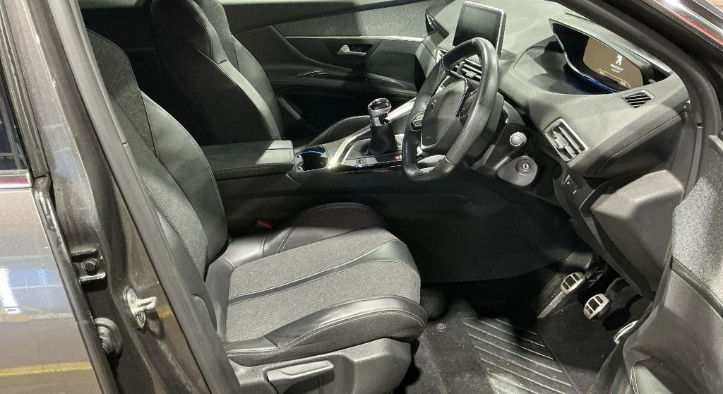 Used Peugeot 3008 2018 for sale - 76950464: Photo 3