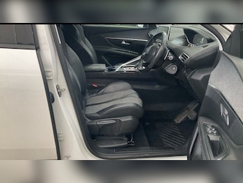 Used Peugeot 3008 2018 for sale - 75738948: Photo