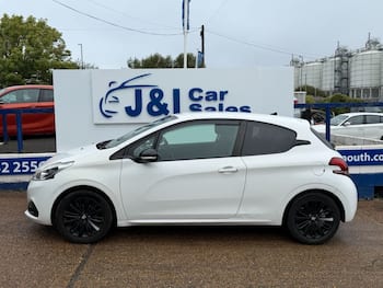 Used Peugeot 208 2017 for sale - 79777452: Photo