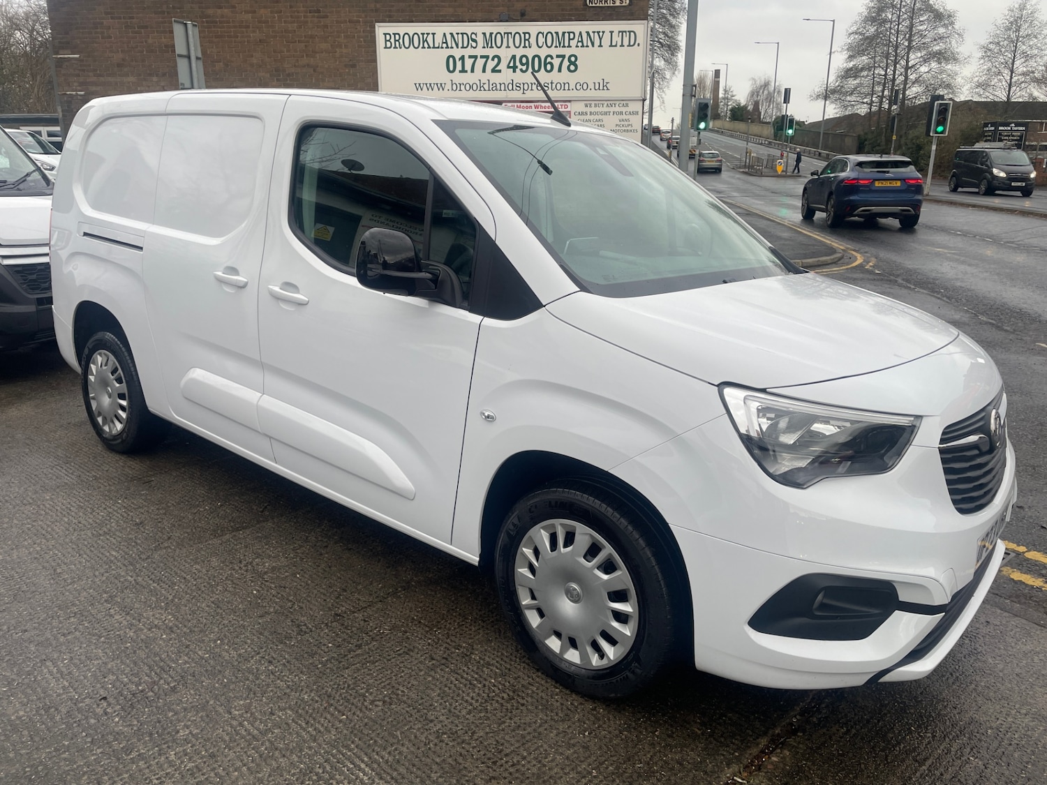 Used Vauxhall Combo 2023 for sale - 77117726: Photo 1