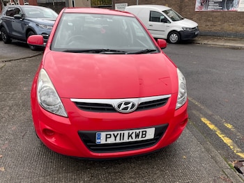 Used Hyundai i20 2011 for sale - 76431103: Photo