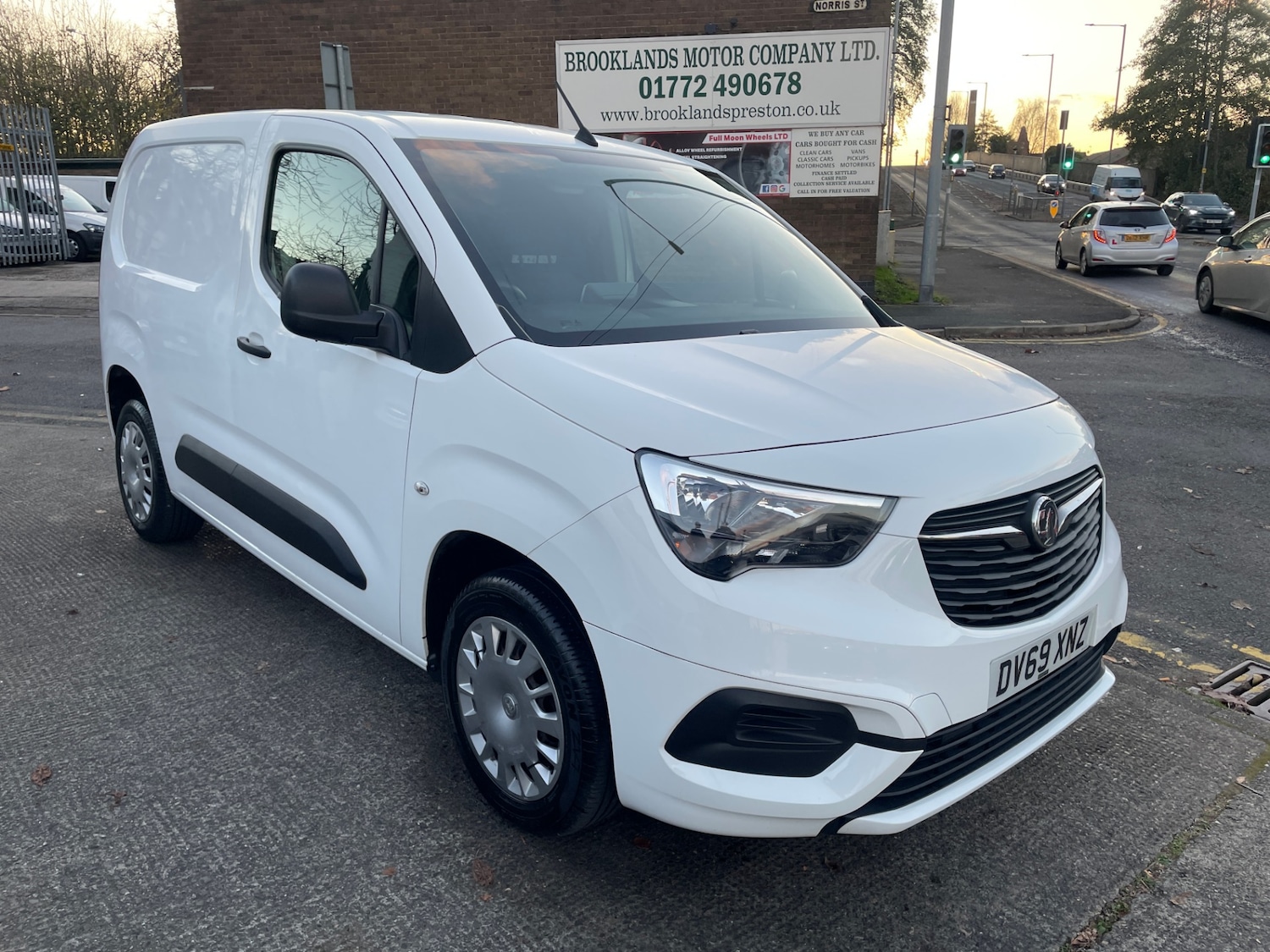 Used Vauxhall Combo 2019 for sale - 76580307: Photo 2