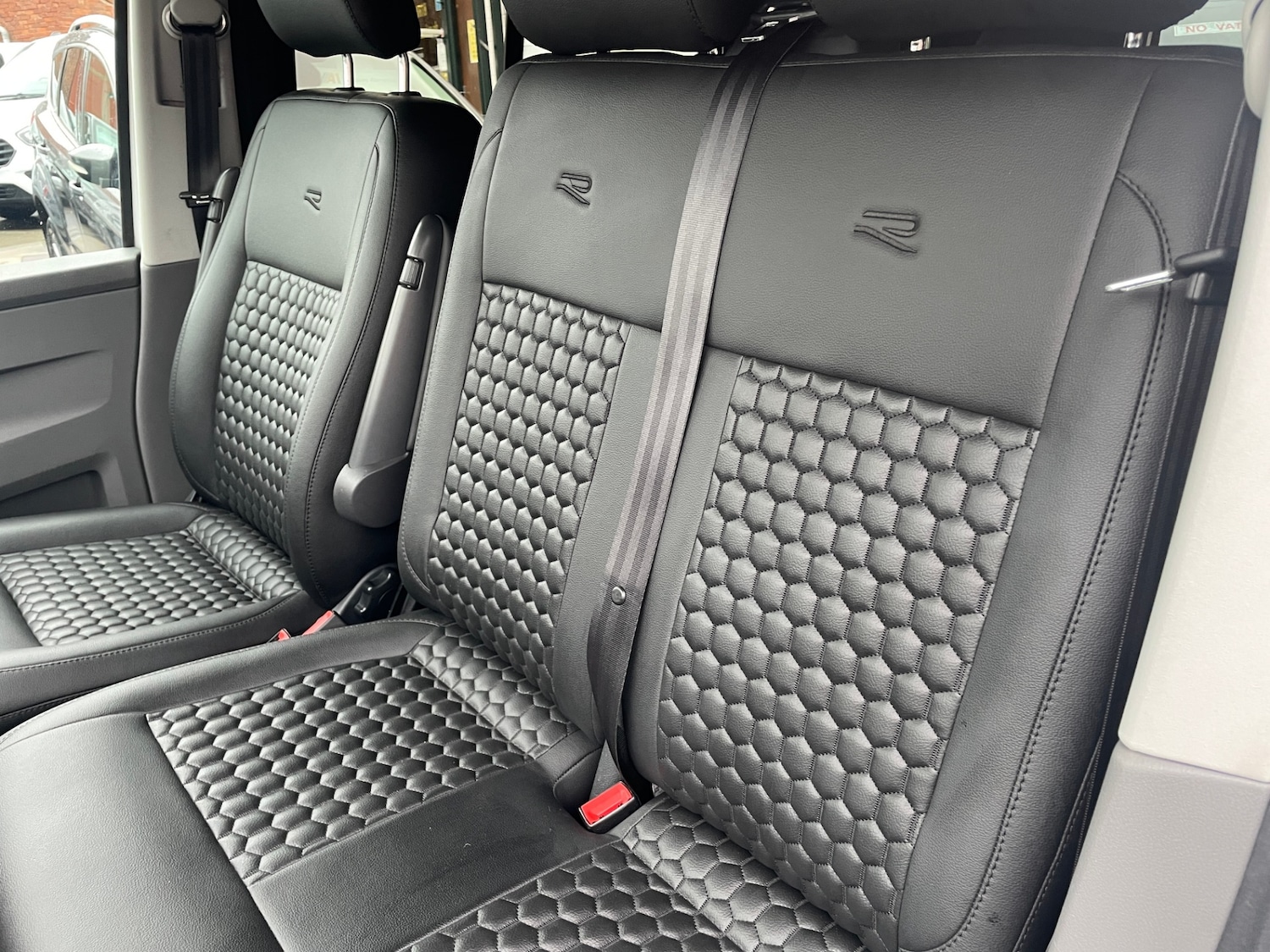 Used Volkswagen Transporter 2020 for sale - 76652785: Photo 16