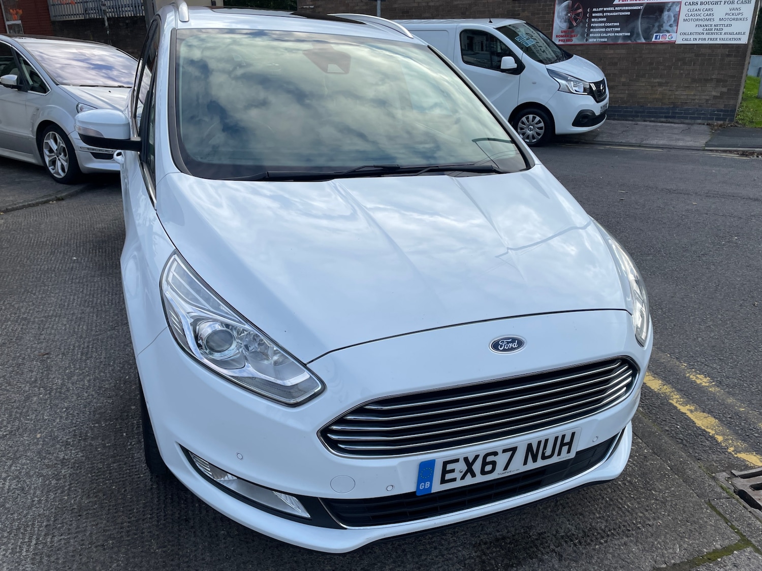 Used Ford Galaxy 2017 for sale - 76184576: Photo 2