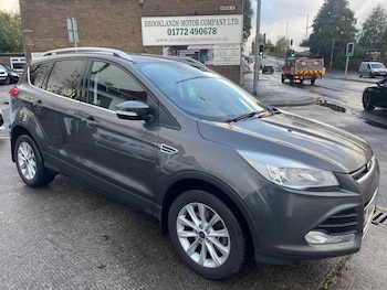 2016 (66) - 2.0 TDCi 150 TITANIUM 5DR 2WD SUV IN METALLIC GREY
