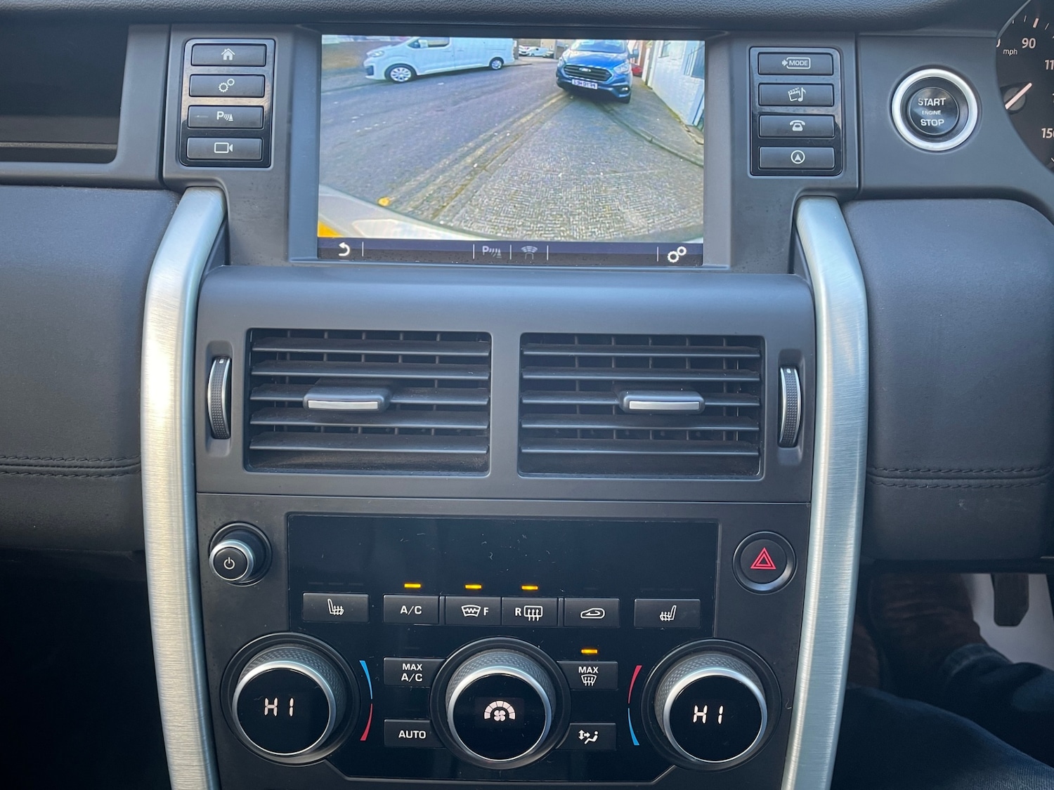 Used Land Rover Discovery Sport 2016 for sale - 77079285: Photo 15