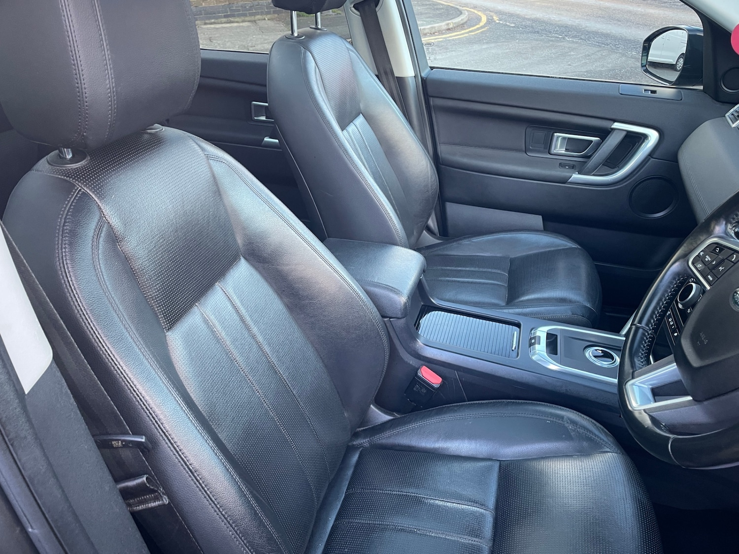 Used Land Rover Discovery Sport 2016 for sale - 77079285: Photo 17