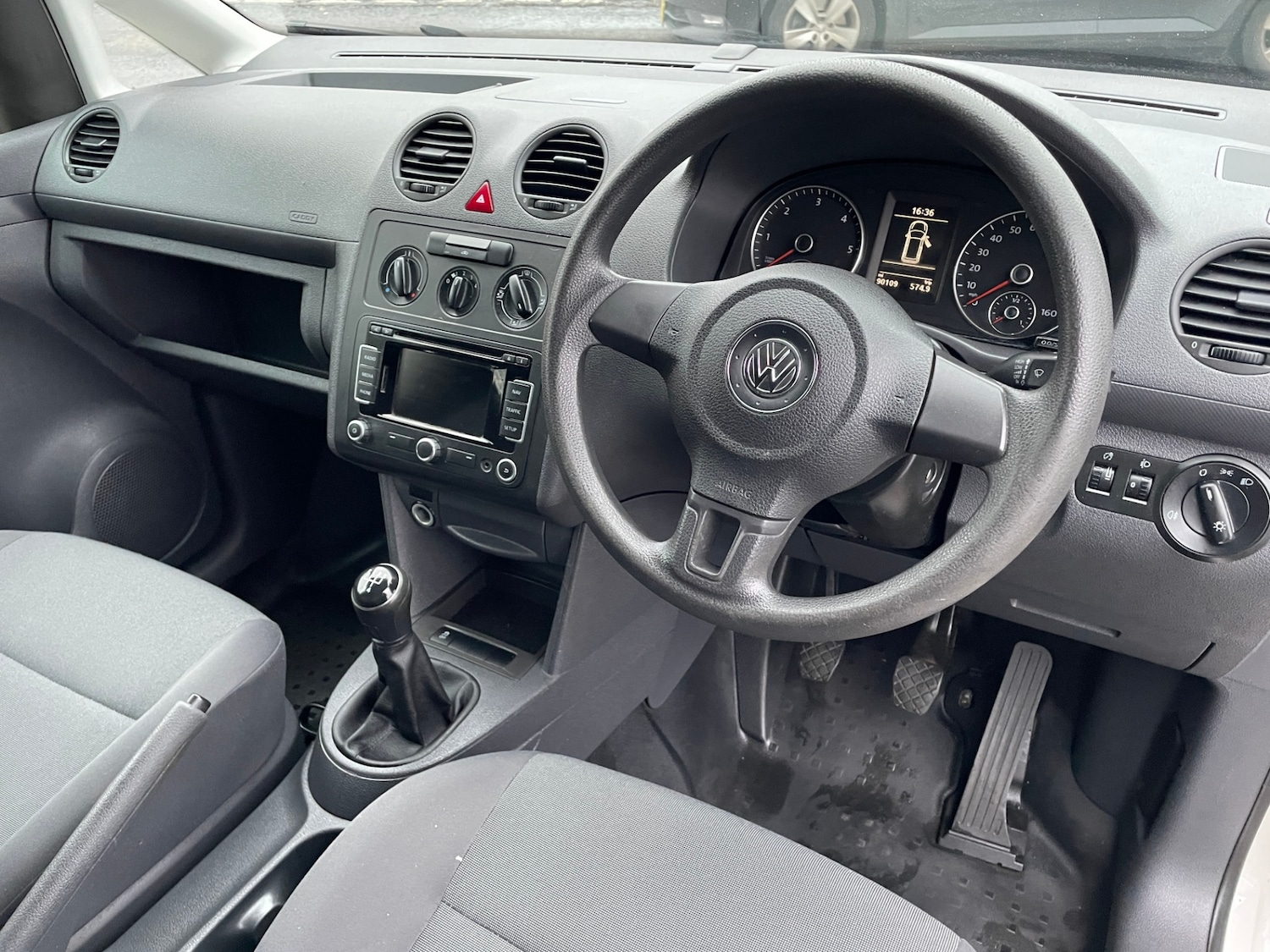 Used Volkswagen Caddy 2015 for sale - 76444572: Photo 14