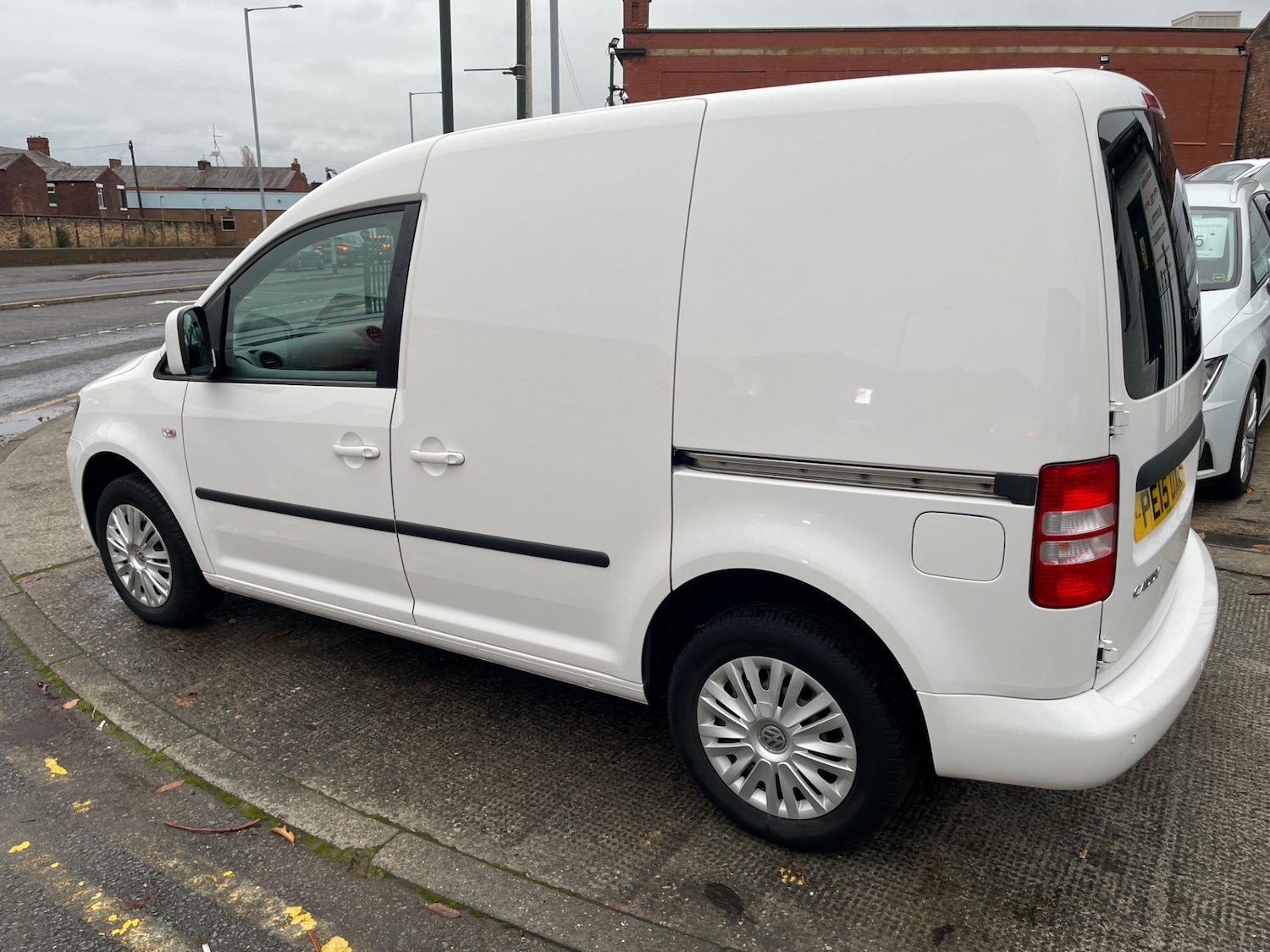 Used Volkswagen Caddy 2015 for sale - 76444572: Photo 9